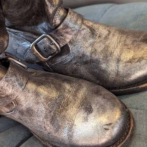 Frye Veronica Metallic Silver Engineer Moto Boots sz 7 - Picture 4 of 5